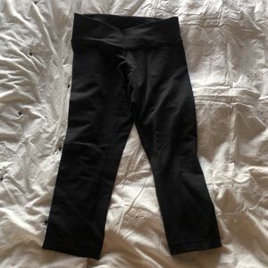 Lulu cropped leggings